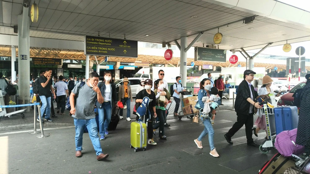 Theo Cục Hàng không Việt Nam, tỉ lệ lấp đầy trên nhiều chuyến bay vào dịp lễ này tăng đột biến. Ảnh: PHONG ĐIỀN