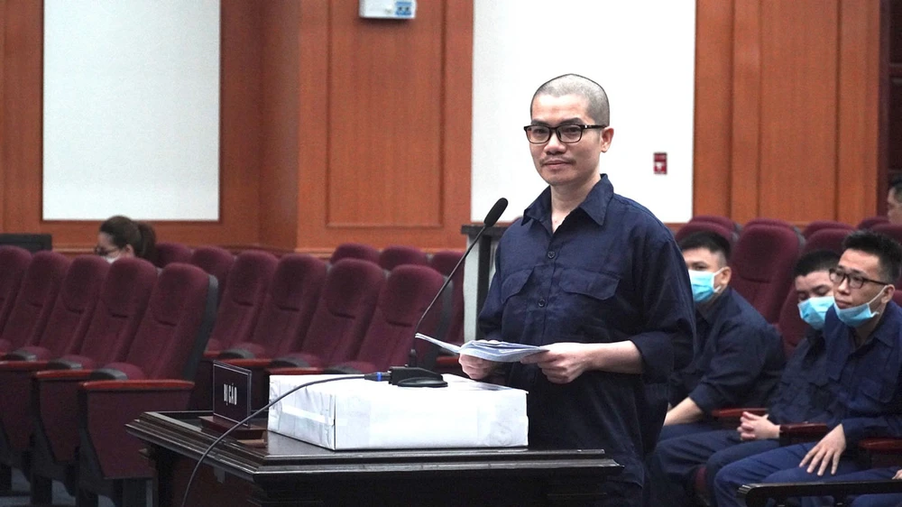 Nguyễn Thái Luyện cho rằng tài sản bị kê biên có giá trị thực tế cao hơn kết quả định giá. Ảnh: HỮU ĐĂNG