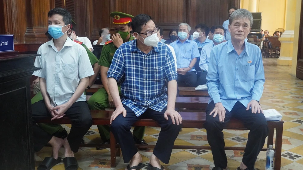 Các bị cáo tại phiên tòa. Ảnh: HỮU ĐĂNG