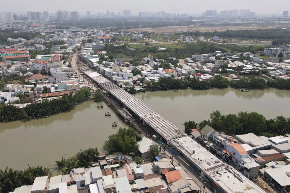 Cầu Long Kiểng, huyện Nhà Bè sẽ được hoàn thành sớm hơn dự kiến. Ảnh: ĐÀO TRANG