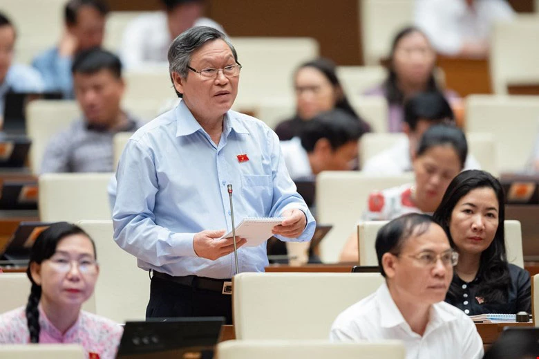 Đại biểu Tô Văn Tám, Đoàn đại biểu Quốc hội tỉnh Kon Tum. Ảnh: Quochoi.vn