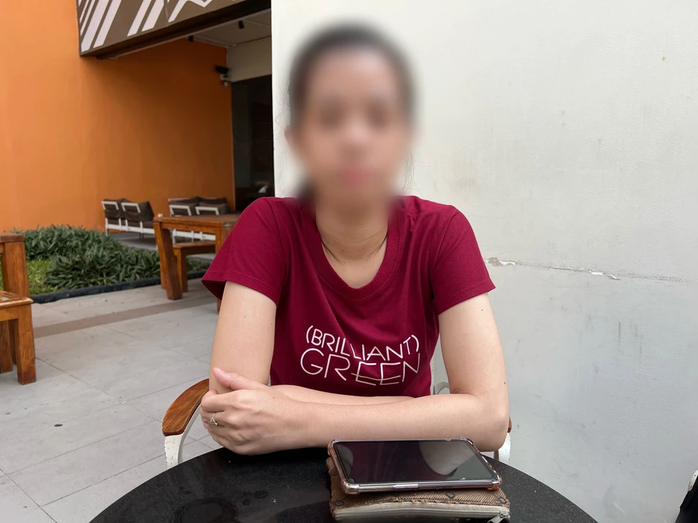 Chị NTL, nạn nhân bị lừa đảo hơn 50 triệu đồng với chiêu trò việc nhẹ, lương cao. Ảnh: QUỐC HƯƠNG