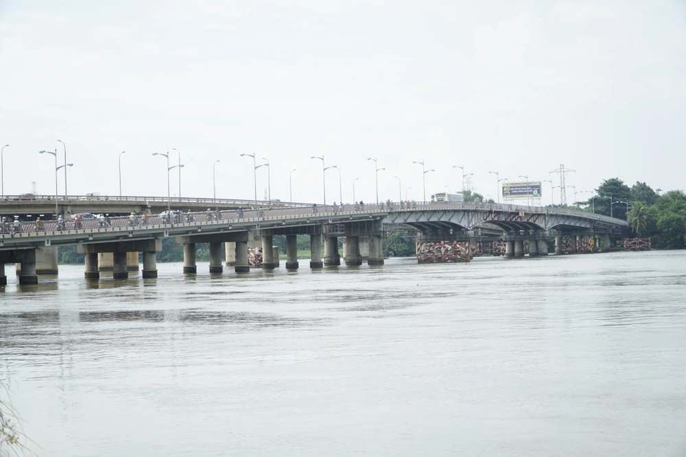 Cầu Bình Triệu 1 sẽ được nâng cấp tĩnh không cầu lên 7 m trong thời gian tới. Ảnh: ĐT Cầu Bình Triệu 1 sẽ được nâng cấp tĩnh không cầu lên 7 m trong thời gian tới. Ảnh: ĐT