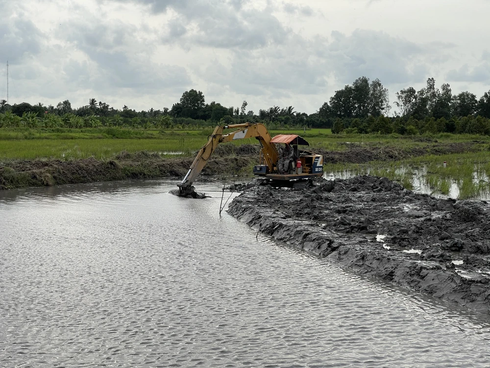 P9-Bai_vietlong_caotocchaudoc_h2 -thylan.jpg