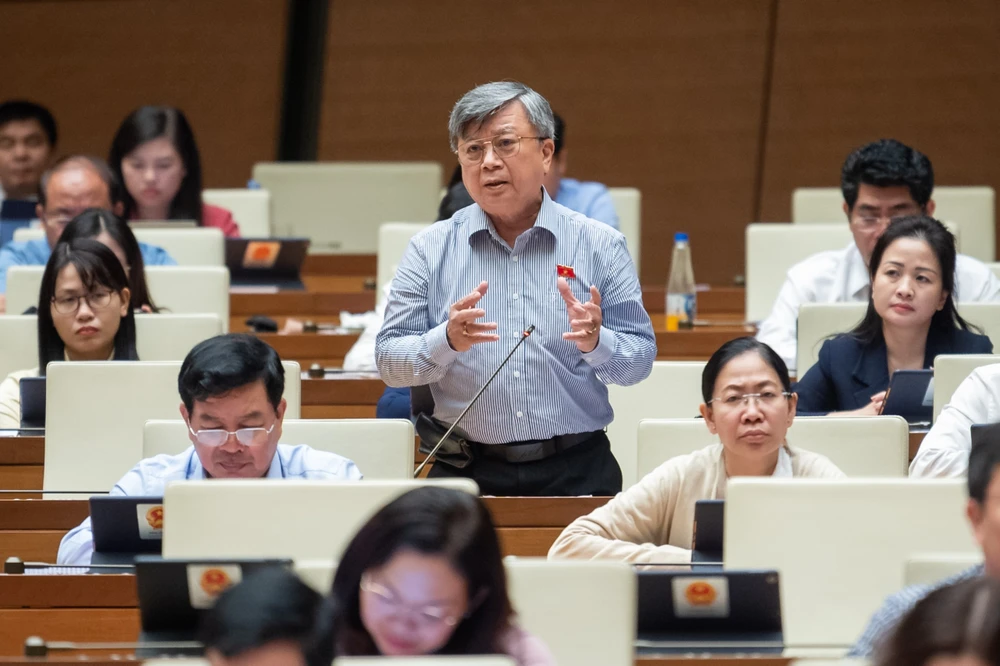 Đại biểu Trương Trọng Nghĩa (TP.HCM) cho rằng cần đặt ba tiêu chí là tính hiệu quả, hợp lý và cấp thiết để áp dụng cơ chế đặc thù cho dự án. Ảnh: QH