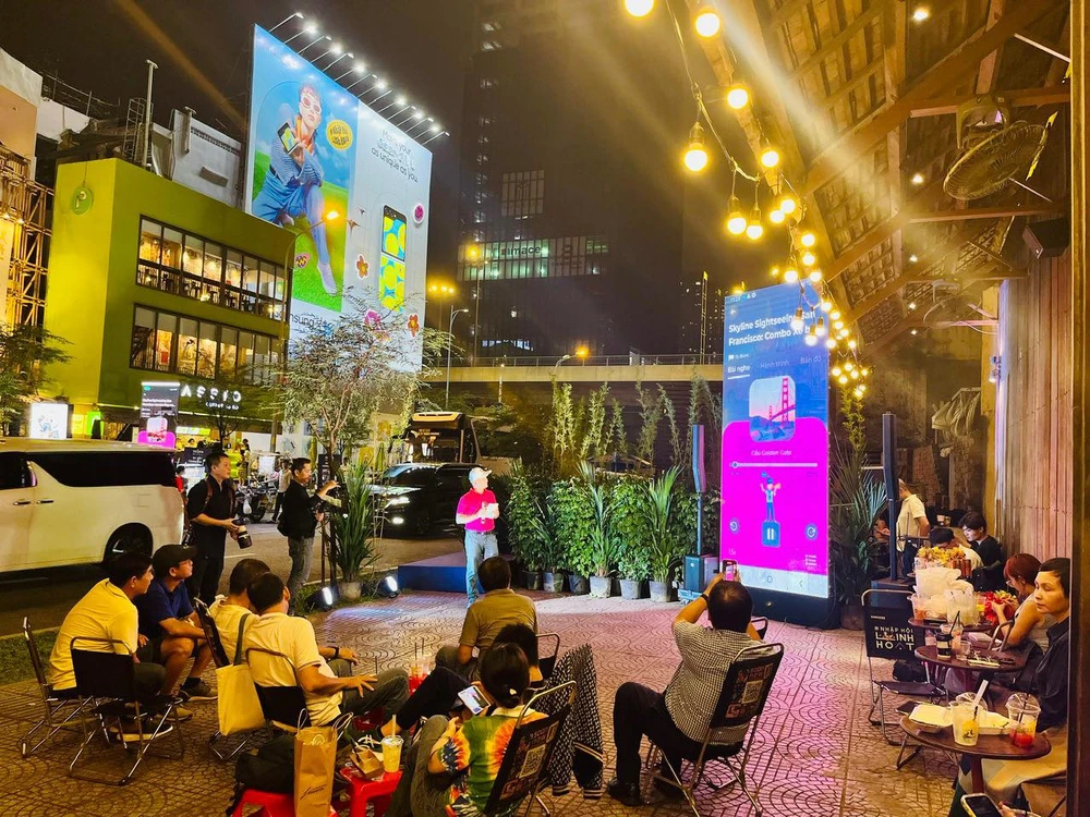 Hướng dẫn viên du lịch ảo