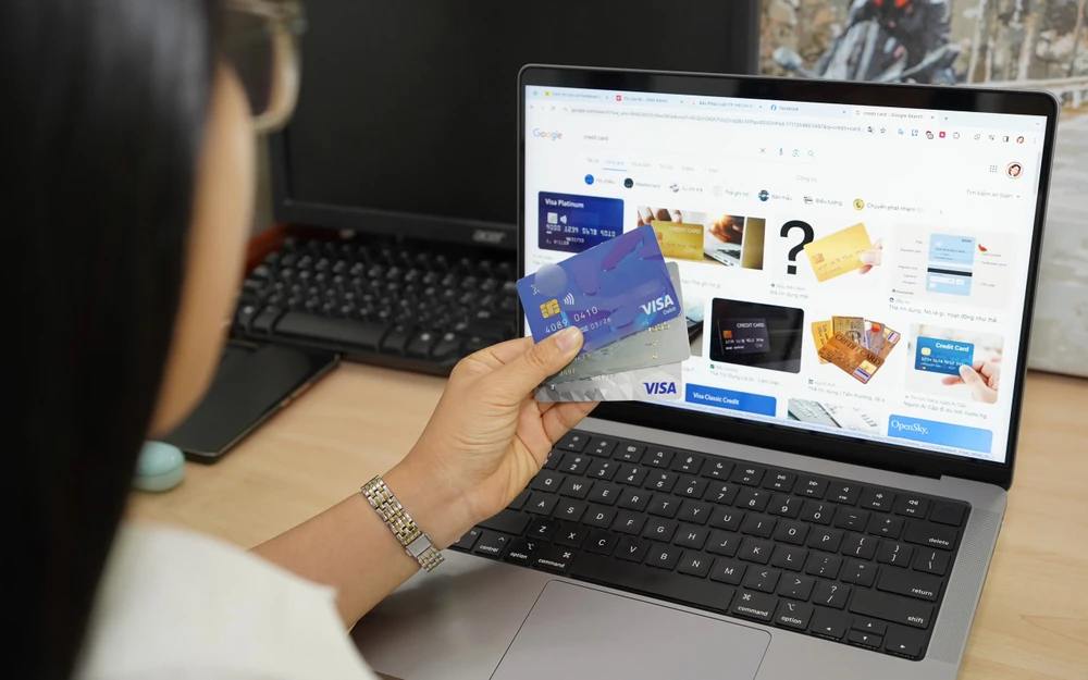 thẻ tín dụng