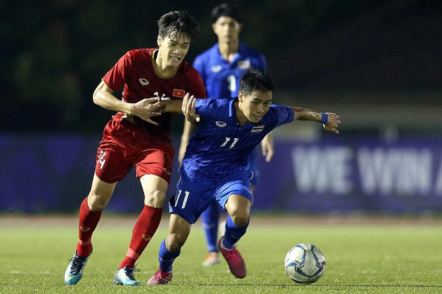 Thái Lan muốn giành lại HCV từ tay Việt Nam nhưng lại đang gặp rất nhiều bất ổn và HLV Polking vẫn chưa biết bao giờ mới gom đủ quân. Ảnh: ANH PHƯƠNG