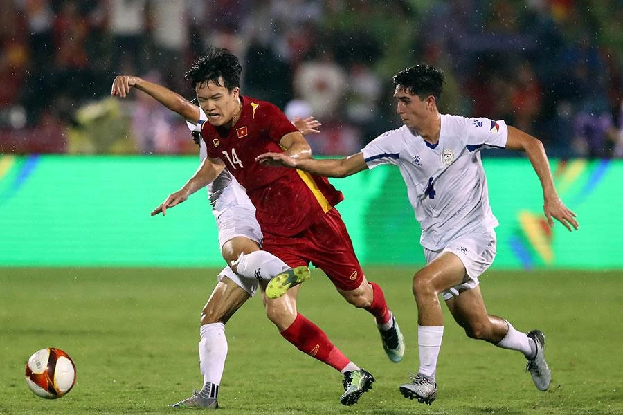 Hoàng Đức kịp bình phục sẽ cùng các đồng đội bước vào trận sinh tử với Myanmar. Ảnh: ANH PHƯƠNG