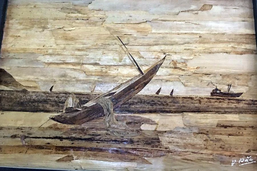 Tác phẩm “Khát vọng xa bờ” được họa sĩ Phan Văn Đắc làm bằng bẹ chuối khô. Tác phẩm “Khát vọng xa bờ” được họa sĩ Phan Văn Đắc làm bằng bẹ chuối khô.