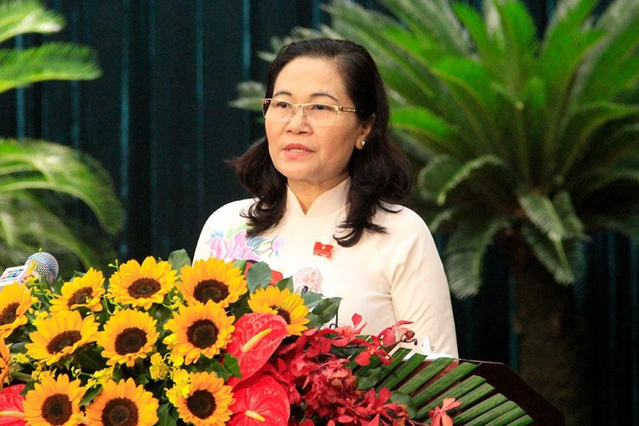 Chủ tịch HĐND TP.HCM Nguyễn Thị Lệ phát biểu bế mạc kỳ họp. Ảnh: THANH TUYỀN