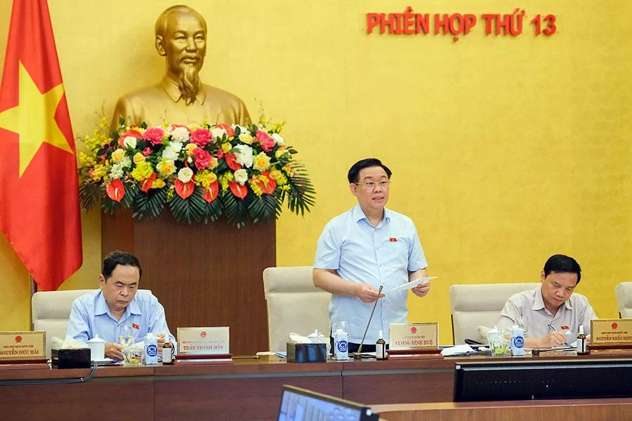 Chủ tịch Quốc hội Vương Đình Huệ phát biểu kết luận tại kỳ họp. Ảnh: quochoi.vn