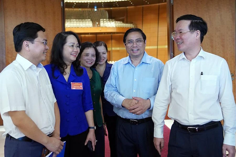 Thủ tướng Phạm Minh Chính, Thường trực Ban bí thư Võ Văn Thưởng cùng các đại biểu tham dự tại hội nghị. Ảnh: HOÀNG HẢI