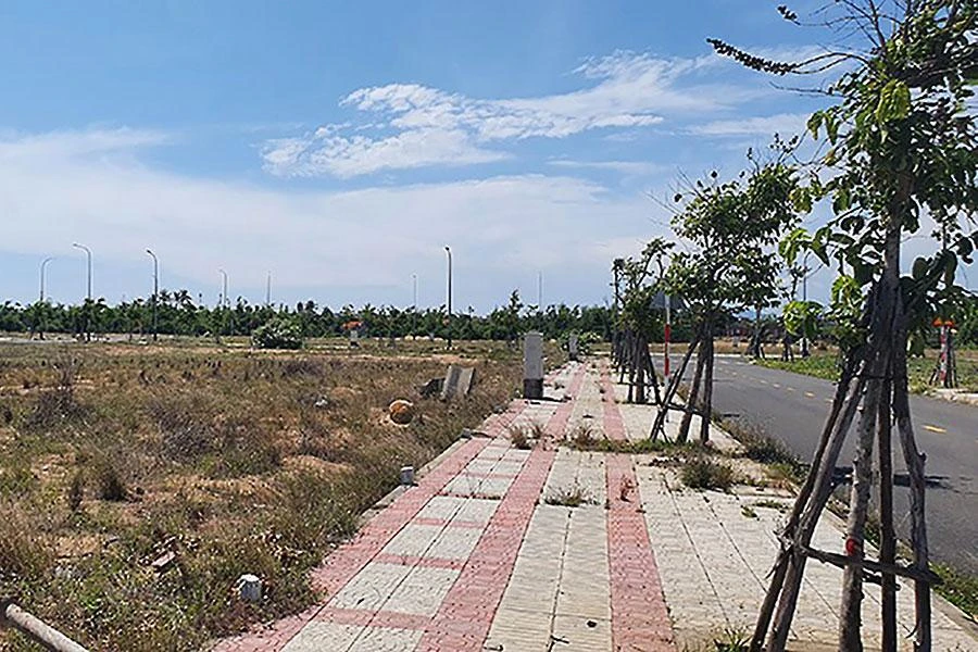 Tháng 5-2021, công an khởi tố vụ án bán sỉ 262 lô đất tại dự án khu đô thị mới Nam TP Tuy Hòa, sau đó khởi tố nhiều bị can. Ảnh: TẤN LỘC