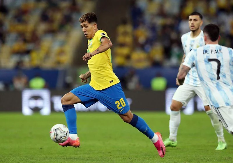 Tiền đạo Firmino phong độ kém ở Liverpool vẫn được ưu tiên ở đội tuyển Brazil. Ảnh: GETTY IMAGES