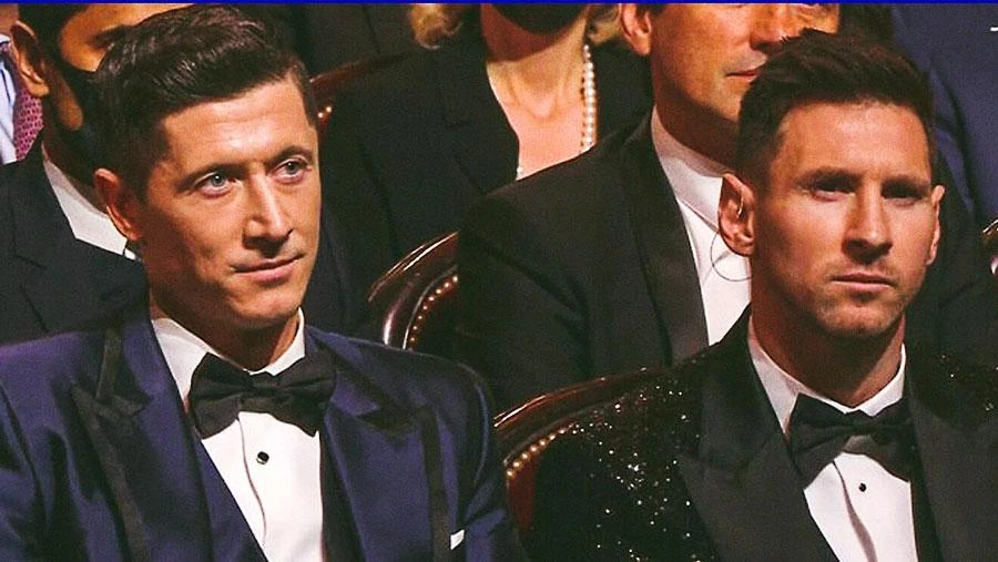 Lewandowski và Messi từng chạm trán nhau trên sân khấu quả bóng vàng. Ảnh: AFP