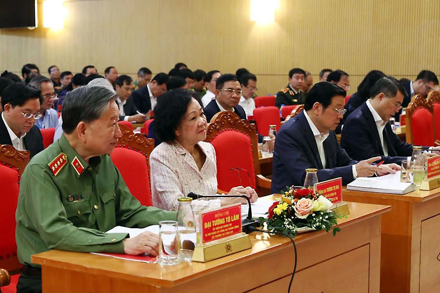 Thường trực Ban Bí thư Trương Thị Mai, Bộ trưởng Tô Lâm cùng các đại biểu dự hội nghị. Ảnh: BCA