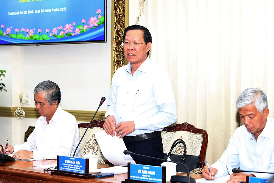 Chủ tịch UBND TP.HCM Phan Văn Mãi chủ trì phiên họp. Ảnh: THANH TUYỀN