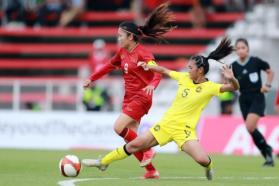 Huỳnh Như không ghi bàn nhưng đã có nhiều pha uy hiếp và đường chuyền cho đồng đội ghi bàn. Ảnh: PHƯƠNG NGHI