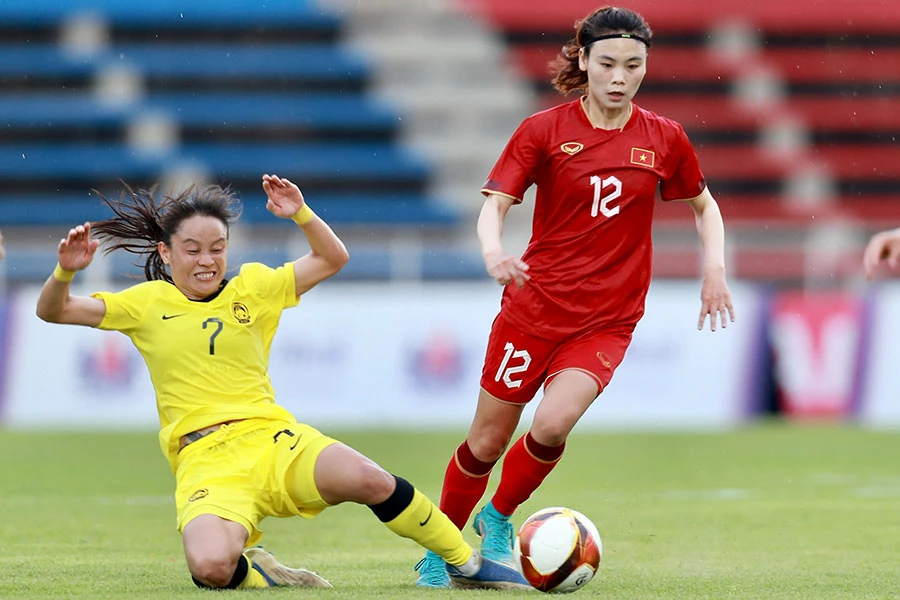 Myanmar sẽ thi đấu khó chịu hơn Malaysia, đặc biệt là lấy sức mạnh để làm khó các nữ tuyển thủ Việt Nam. Ảnh: ANH PHƯƠNG