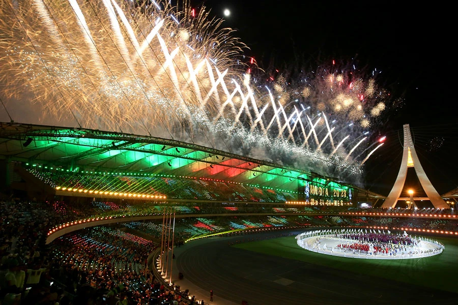 Đuốc SEA Games 32 được thắp sáng đánh dấu SEA Games 32 với khẩu hiệu “Thể thao: Sống trong hòa bình” bắt đầu. Ảnh: DŨNG PHƯƠNG