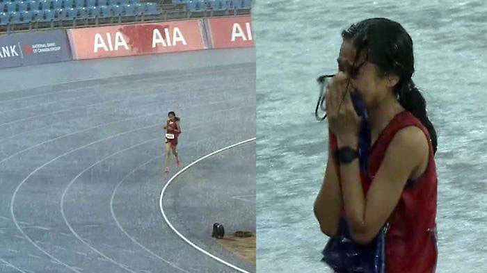 Hình ảnh Bou Samnang dù chân đau và bị bỏ rất xa nhưng vẫn kiên trì chinh phục hết cự ly 5.000 m về đích làm rung động hàng triệu con tim. Ảnh: KHMER TIMES