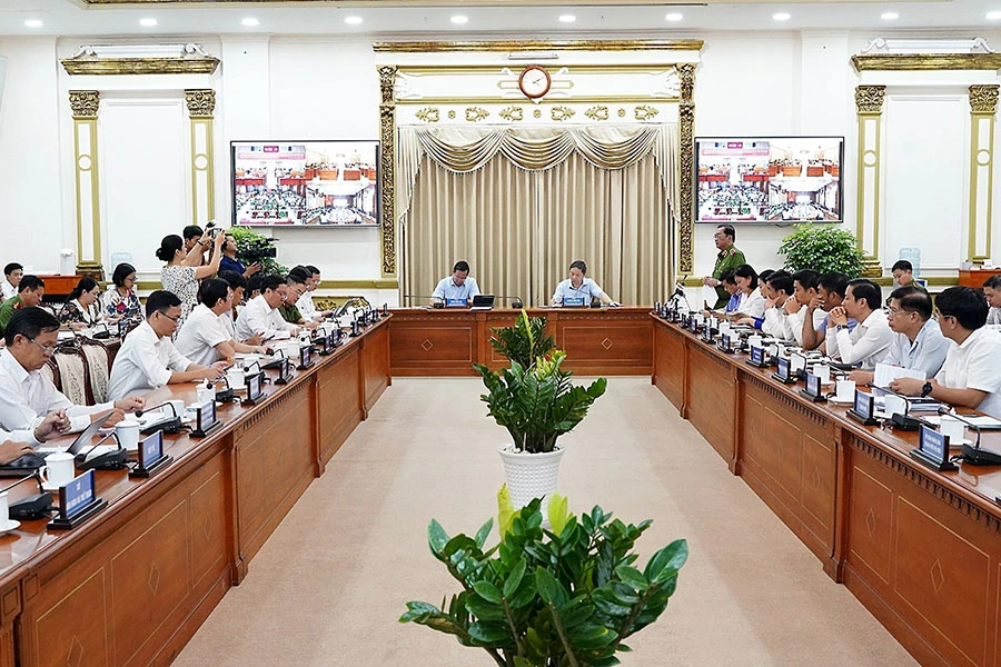 Toàn cảnh hội nghị. Ảnh: NGUYỄN YÊN