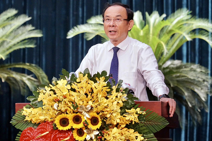 Bí thư Thành ủy TP.HCM Nguyễn Văn Nên phát biểu tại kỳ họp. Ảnh: BẢO PHƯƠNG