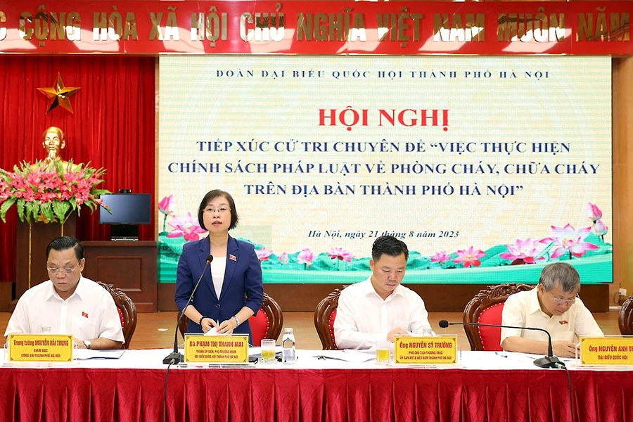 Phó Trưởng đoàn chuyên trách Đoàn đại biểu Quốc hội TP Hà Nội Phạm Thị Thanh Mai kết luận hội nghị. Ảnh: HNM Phó Trưởng đoàn chuyên trách Đoàn đại biểu Quốc hội TP Hà Nội Phạm Thị Thanh Mai kết luận hội nghị. Ảnh: HNM
