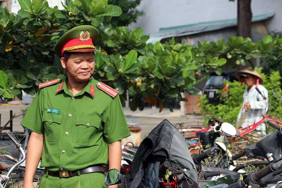 Thiếu tá Cao Minh Tân được giao phụ trách nhà tạm giữ Công an huyện Châu Thành, Tây Ninh. Ảnh: VÕ TÙNG