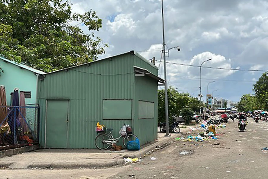 Chốt trật tự đô thị thường ngày có nhiều cán bộ làm việc nhưng trong ngày 6-9 khóa cửa. Chốt trật tự đô thị thường ngày có nhiều cán bộ làm việc nhưng trong ngày 6-9 khóa cửa.