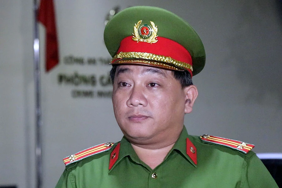 P4_anhphu_nguyentan_dilinh.jpg