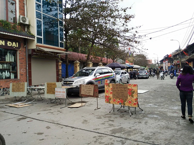 Chính quyền tổ chức họp kín vụ đóng cửa chợ Bát Tràng ảnh 3