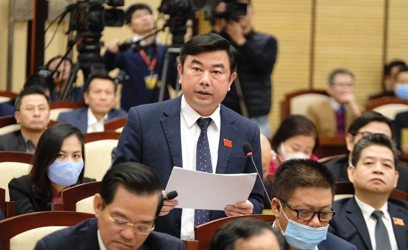 'Cát sông Hồng đẹp như gái 18, luôn bị cát tặc dòm ngó' ảnh 1