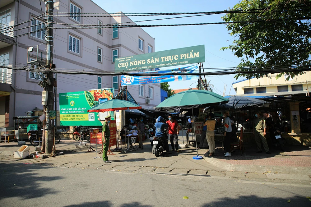 Hà Nội dự phòng phương án phải kéo dài giãn cách xã hội ảnh 1