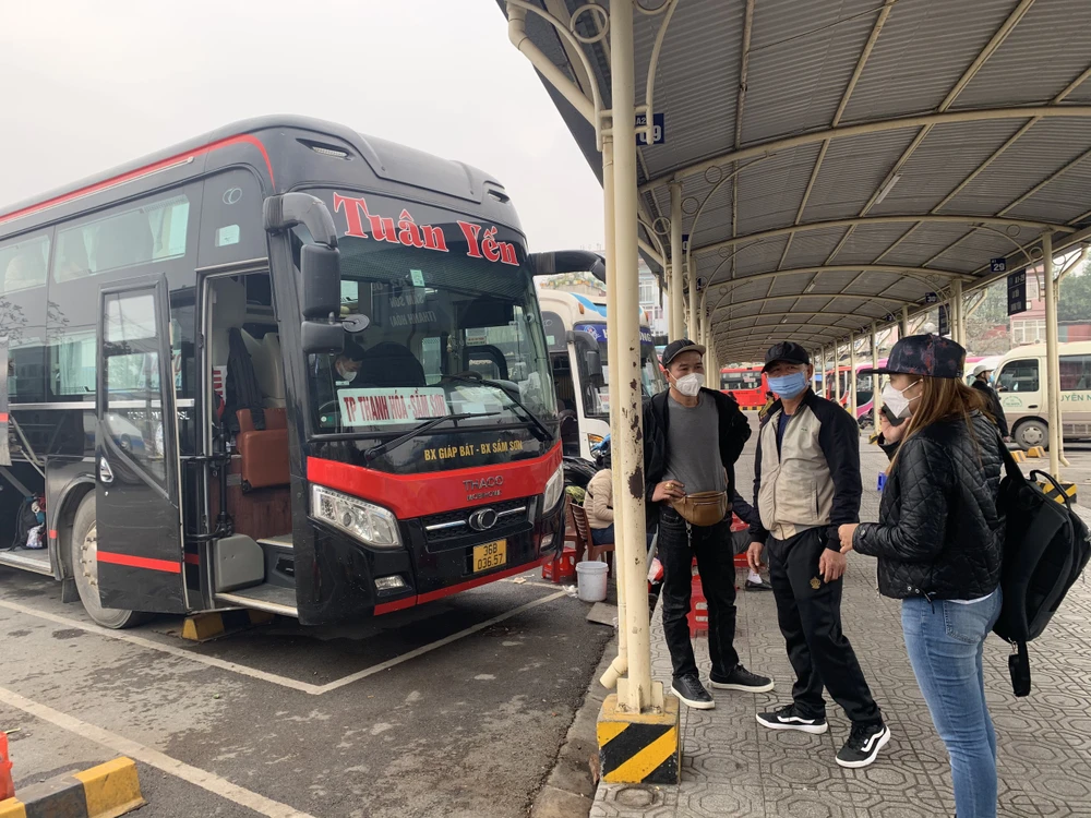 Về quê ăn Tết, mỗi tỉnh quy định một kiểu ảnh 1