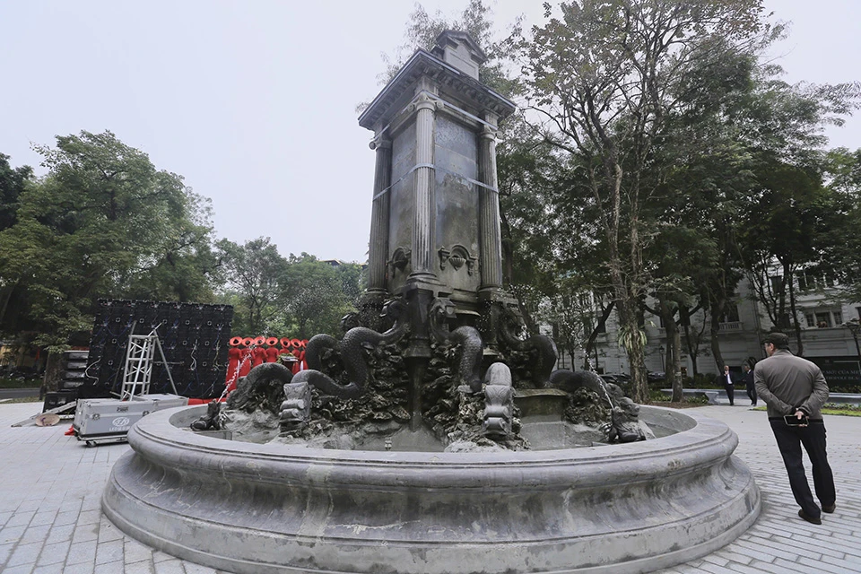 Đài phun nước con cóc với 120 tuổi đời được bảo tồn nguyên trạng. (Ảnh: Trọng Phú)