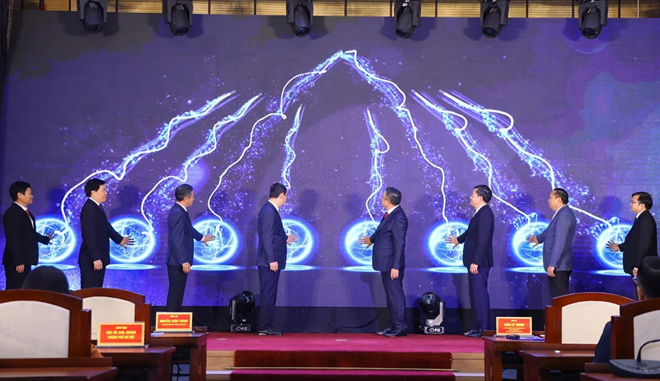 Hà Nội chính thức khai trương hệ thống thông tin, ứng dụng dùng chung toàn thành phố (Ảnh: Trọng Phú)