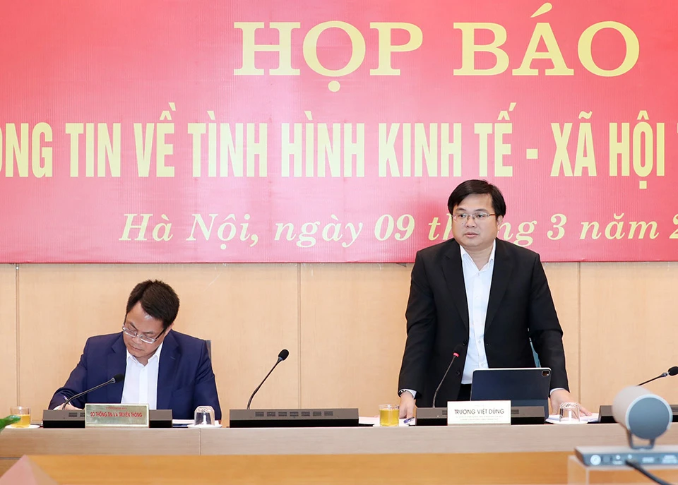 Chánh văn phòng UBND TP Hà Nội Trương Việt Dũng. Ảnh: Trọng Phú Chánh văn phòng UBND TP Hà Nội Trương Việt Dũng. Ảnh: Trọng Phú