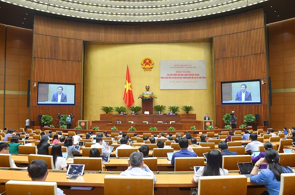 Hội nghị đại biểu Quốc hội chuyên trách xem xét, cho ý kiến về dự án Luật Đất đai (sửa đổi. Ảnh: QH