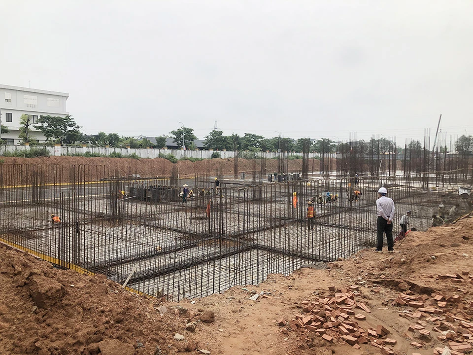 Tòa nhà CT2 của dự án đang được xây dựng phần móng. Ảnh: Trọng Phú