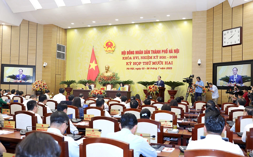 Quang cảnh phiên chất vấn, trả lời chất vấn HĐND TP Hà Nội. Ảnh: TP