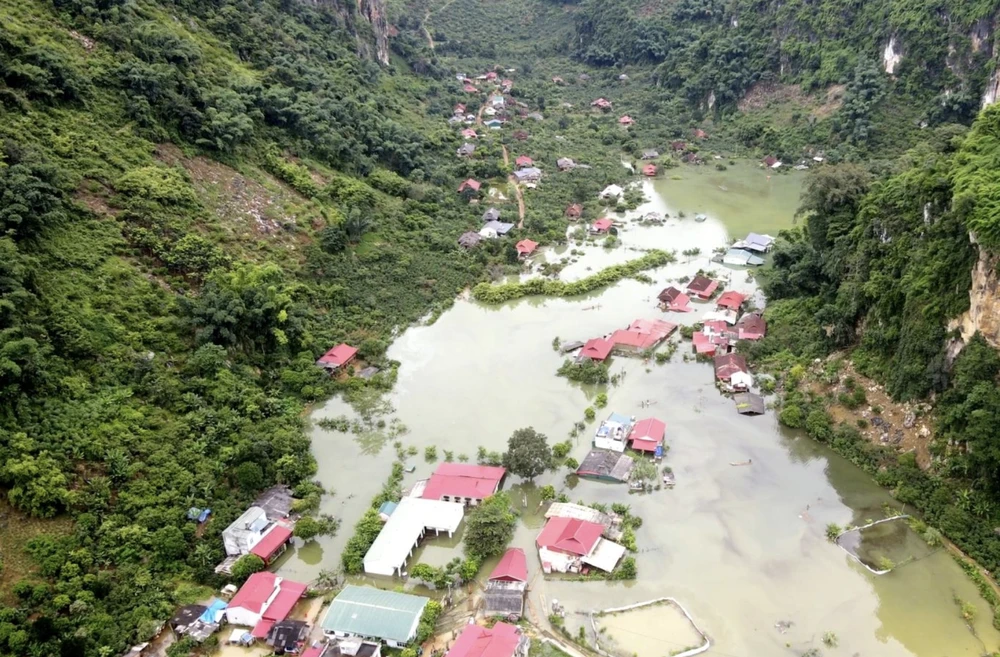 Bí thư Thành ủy Hà Nội viết thư chia sẻ với nhân dân 3 tỉnh bị ảnh hưởng nặng do bão số 2