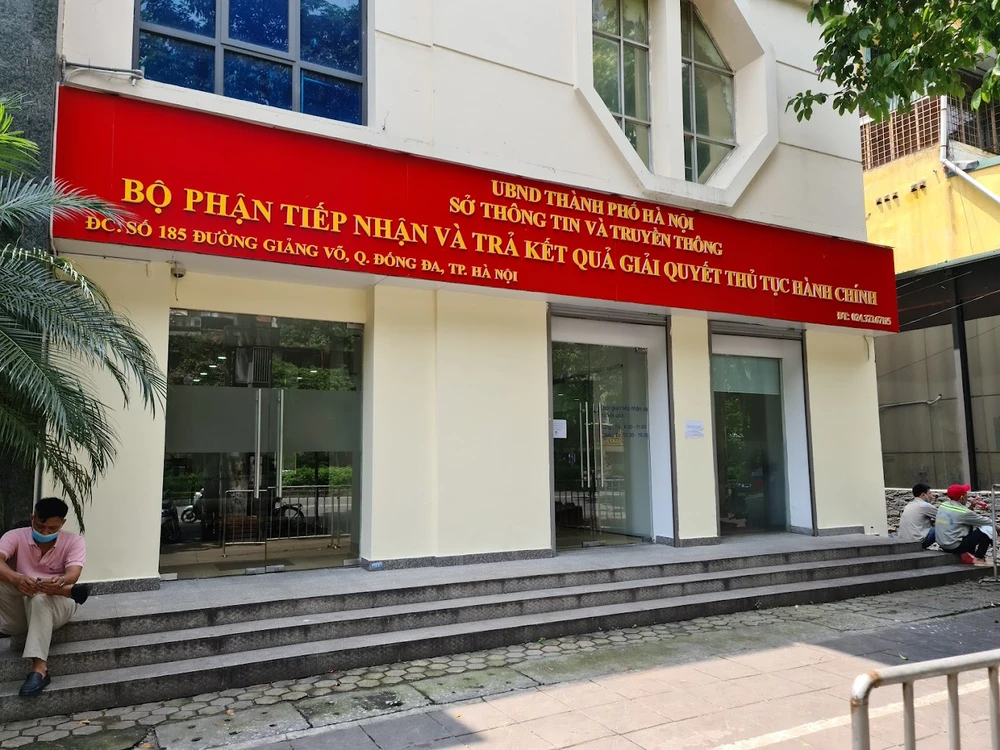 Bộ phận tiếp nhận và trả kết quả giải quyết thủ tục hành chính của Sở TT&TT Hà Nội.