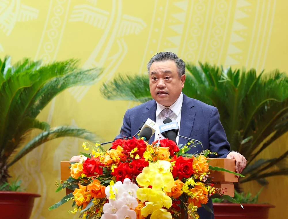 Chủ tịch UBND TP Hà Nội thông tin thời điểm khởi công hai cầu vượt sông Hồng