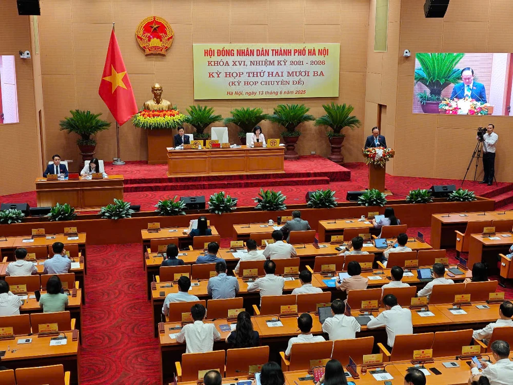 HĐND TP Hà Nội tổ chức kỳ họp chuyên đề (kỳ họp thứ 23) để xem xét, quyết định công tác nhân sự và một số nội dung thuộc thẩm quyền vào sáng nay 13-6. Ảnh: Trọng Phú