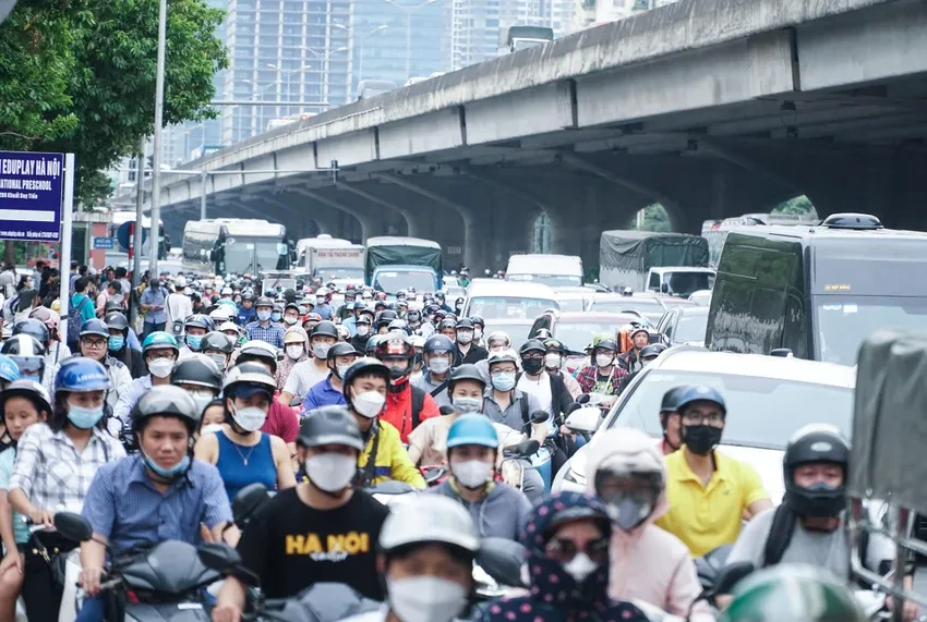 TP Hà Nội chuyển hướng mạnh sang triển khai kế hoạch cấm xe máy chạy xăng trong khu vực đường Vành đai 1 bắt đầu từ tháng 7-2026.