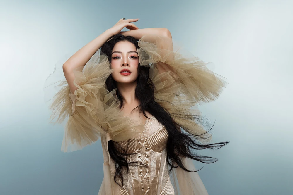 Chi Pu “chốt đơn” tham dự đại nhạc hội do T&T Group tổ chức.jpg