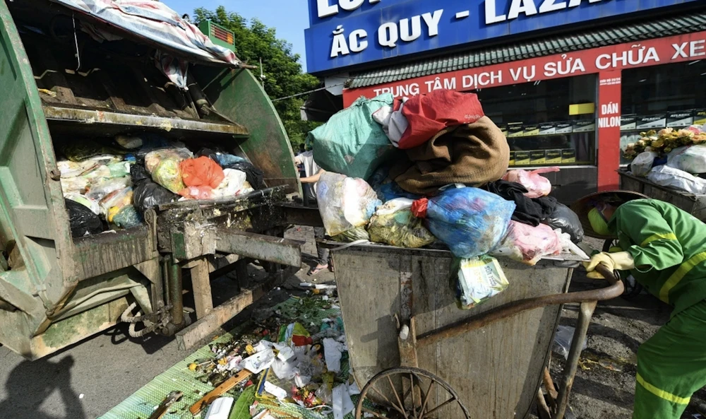 Hà Nội đề xuất tăng phí thu gom rác thải gấp 7 lần