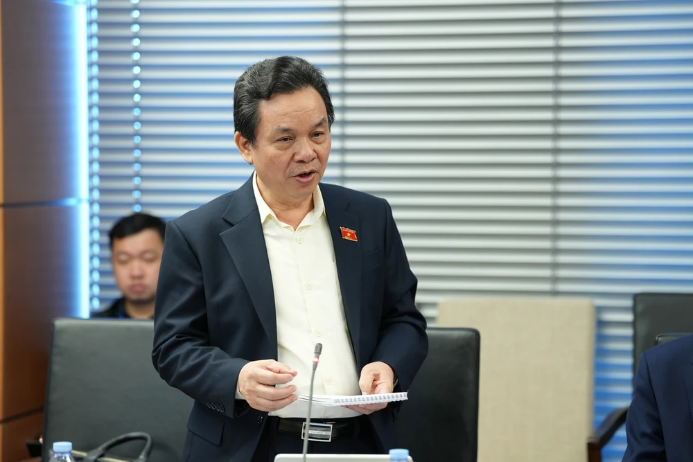 Đại biểu Hoàng Văn Cường (Hà Nội). Ảnh: TRỌNG PHÚ